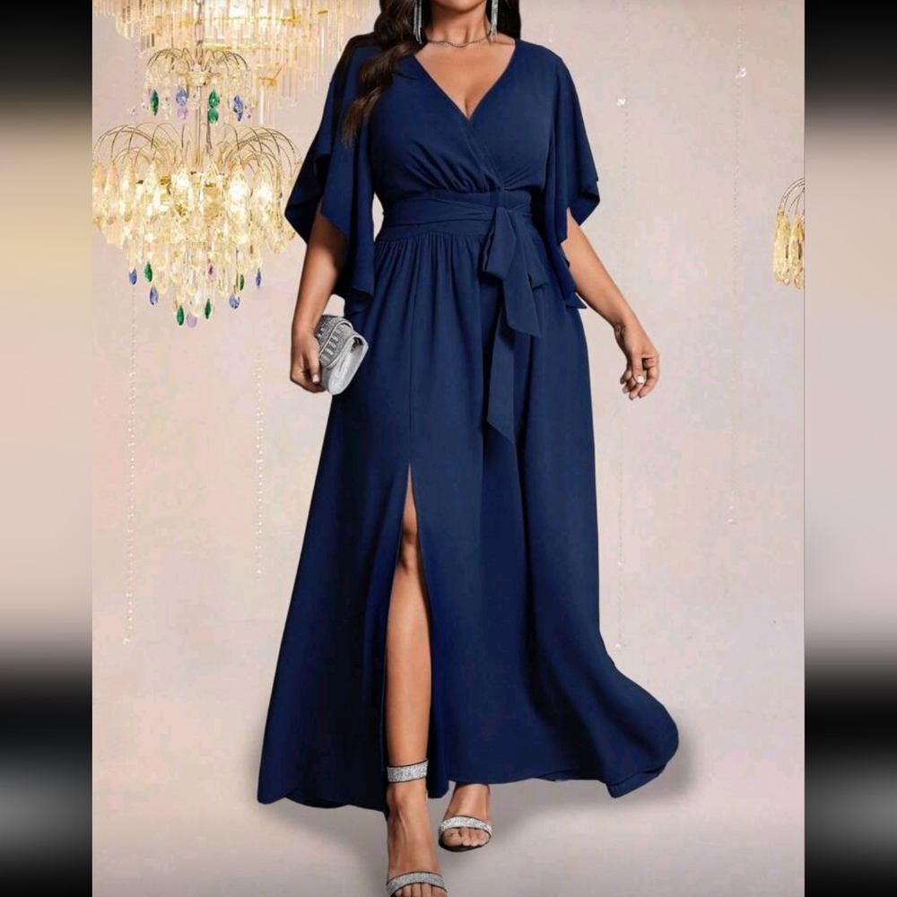 Plus Size Elegant Olive Green Maxi Dress - Picture 11 of 12